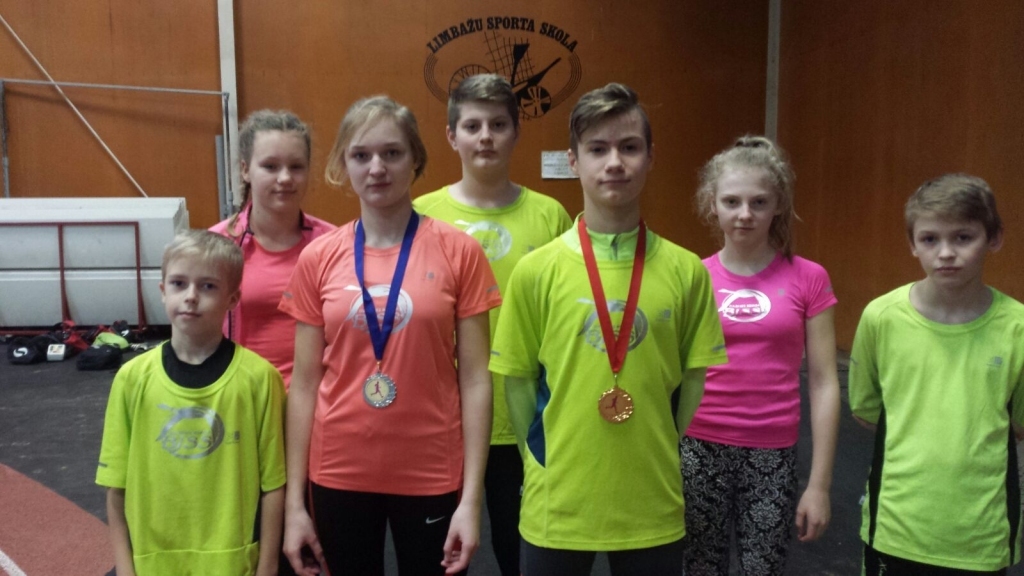 Gulbenes sporta skolas jaunie U14 vecuma grupas vieglatlēti ar labiem panākumiem startējuši sacensībās Limbažos un ir gatavi sevi pierādīt Latvijas vieglatlētikas čempionātā. 
Autors: no personiskā arhīva