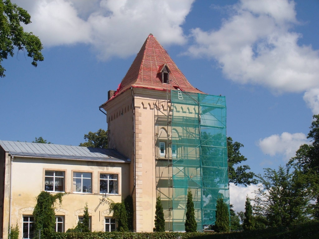 Druvienas muižas pilī šobrīd savu mājvietu radusi Druvienas sākumskola. Rudenī tiks pabeigta pils torņa atjaunošana un tas tiks atvērts apmeklētājiem.