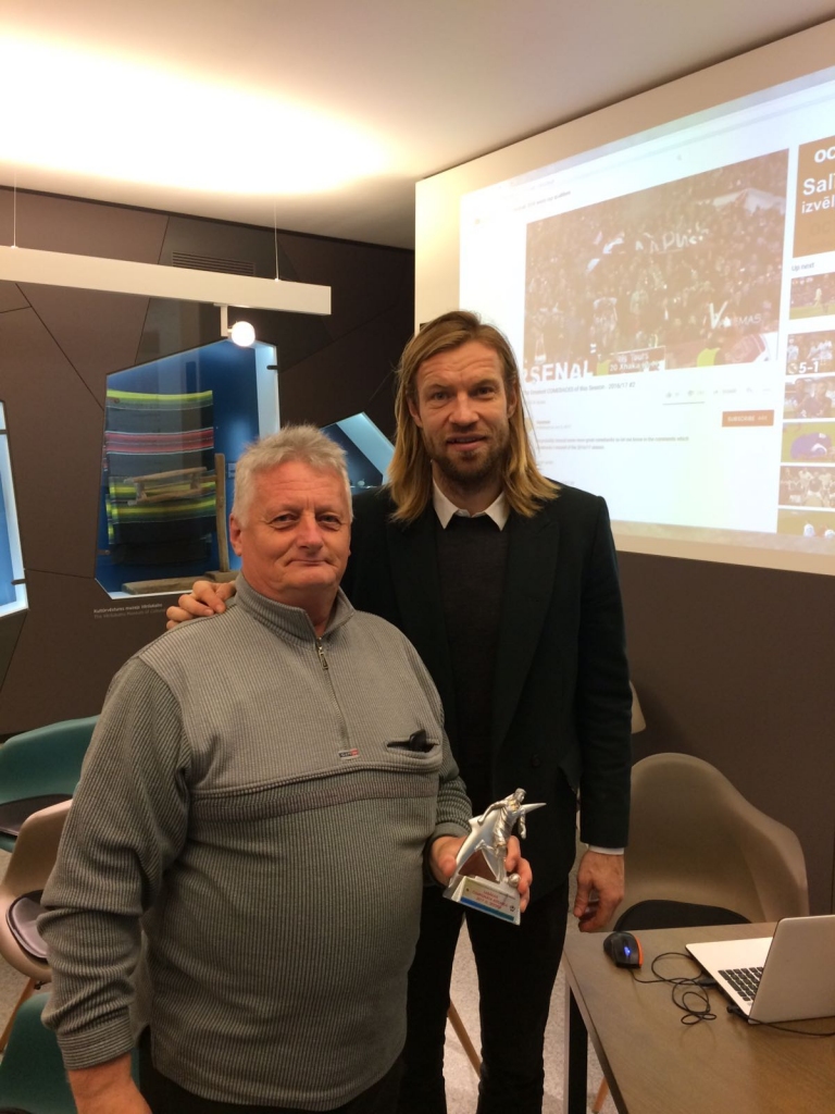 Latvijas futbola izlases kapteinis Kaspars Gorkšs un Arnis Martusevičs.
Autors: no personiskā arhīva
