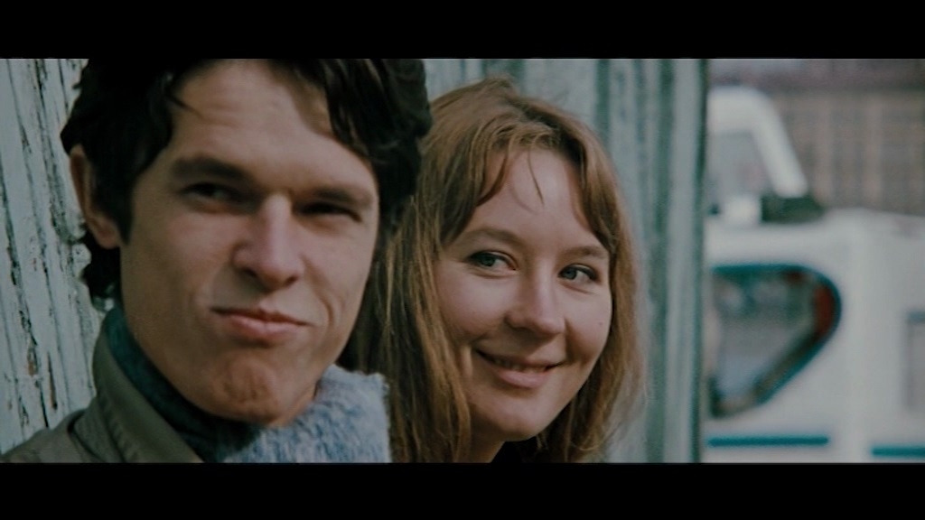Spēlfilma “Ābols upē” (1974).