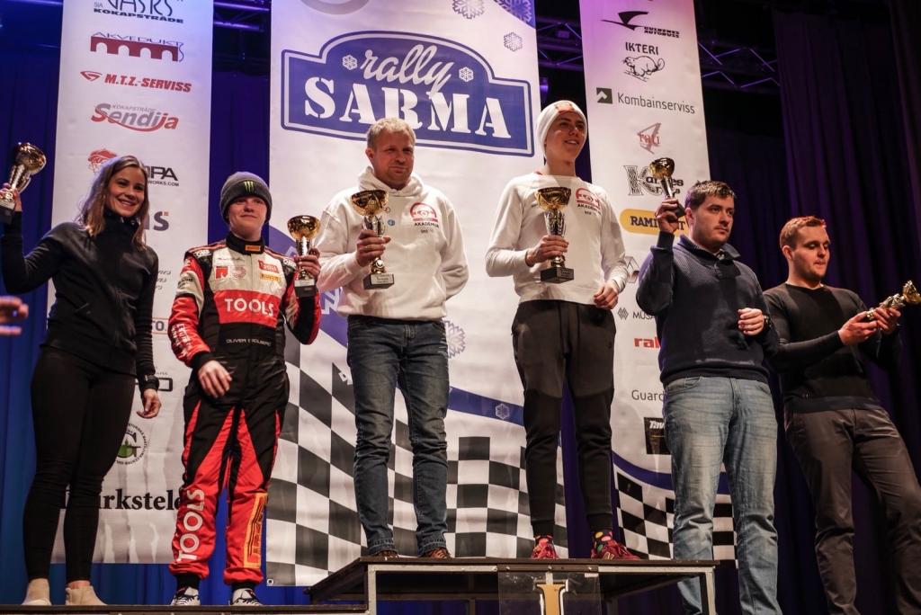 Gulbenes novadā aizvadīts šīs sezonas sniegotākais un aukstākais Latvijas rallija posms - “Rallijs Sarma 2018”, kuru LMT Autosporta Akadēmijas ekipāža Mārtiņš Sesks un Renārs Francis paveica kā visātrākā vienas ass piedziņas ekipāža, izcīnot uzvaru Latvijas rallija čempionāta ieskaitē LRC3 klasē.
Autors: Dāvids Kokainis