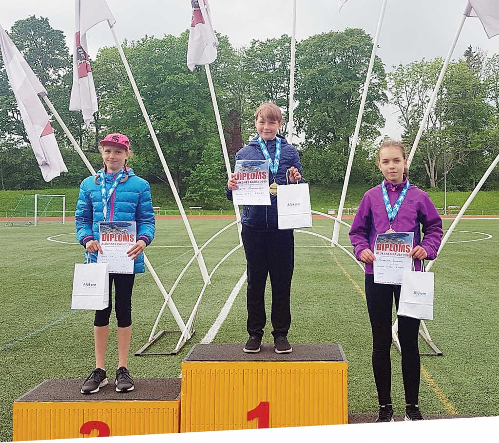 Sintija Birzniece – 2.vieta 1000 m U14 grupā.

Autors:  no personiskā arhīva