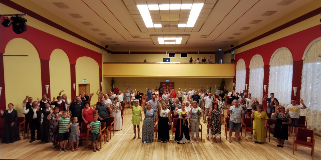 Pēc pirmizrādes Gulbenes kultūras centrā.
Autors: Rihards Kostigovs