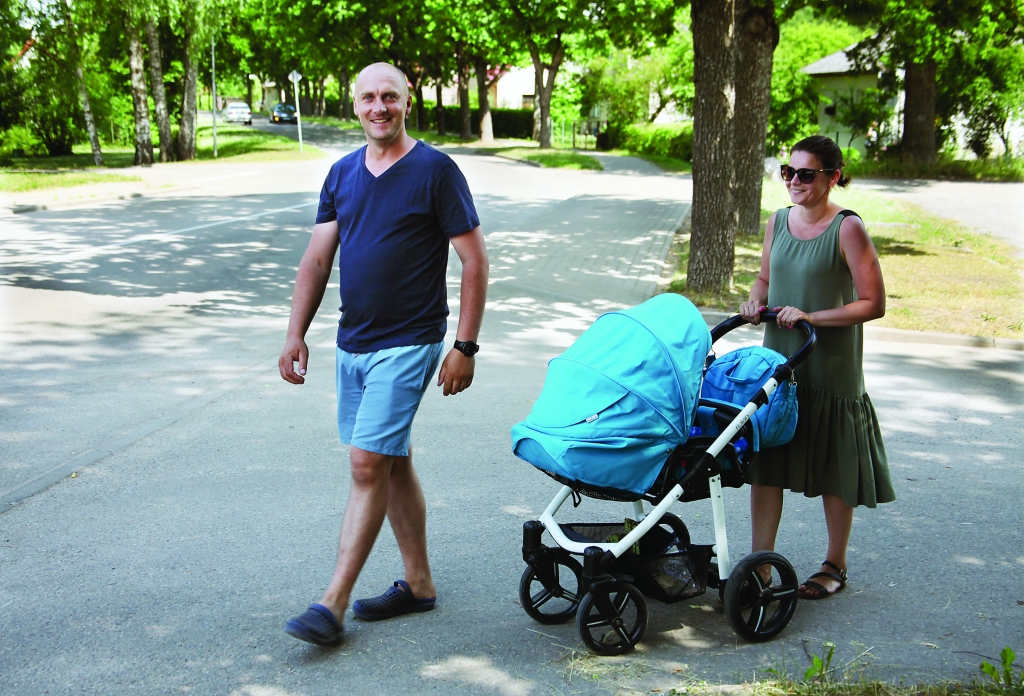 Lai gan demogrāfiskā situācija mums ir ne visai pozitīva, daudzviet pilsētā tomēr var redzēt pastaigājoties ģimenes ar mazuļiem.
Autors: Gatis Bogdanovs