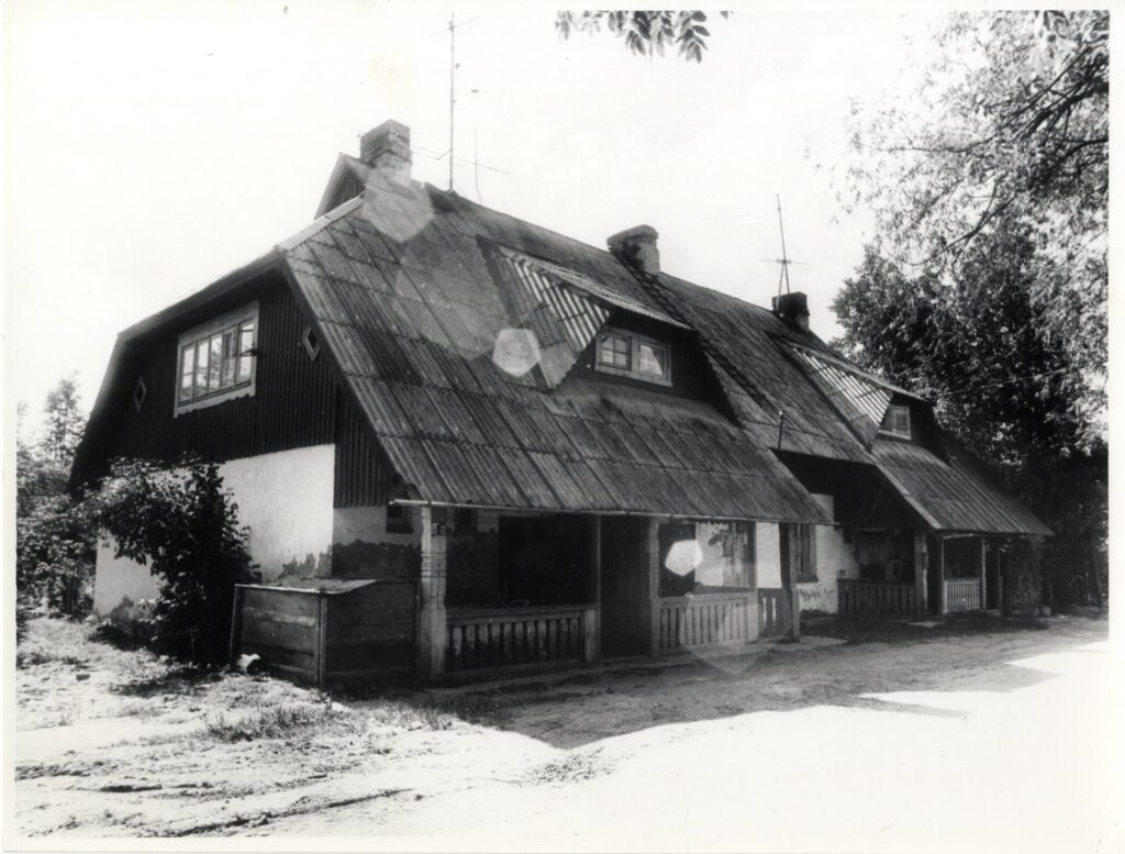 P.Kundziņa projektētā ēka Viestura ielā, 1980.-2000.g.
Autors: Foto: no Gulbenes novada vēstures un mākslas muzeja arhīva