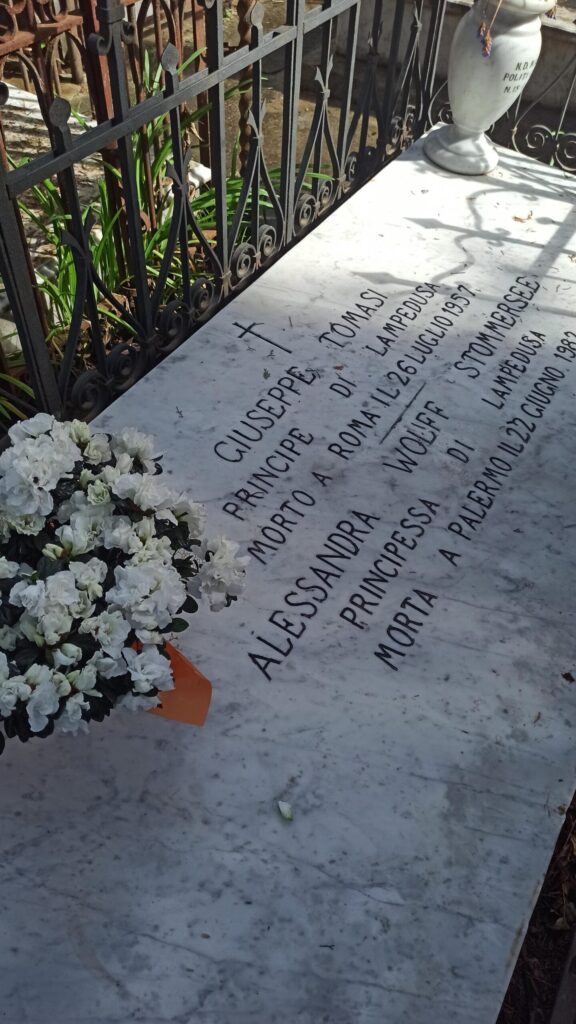 Kapsētā Palermo, kurā apglabāti Džuzepe un Aleksandra, uz kapu plāksnes lasāms arī Stāmerienas agrākais nosaukums.
Autors: Foto: no privātā arhīva