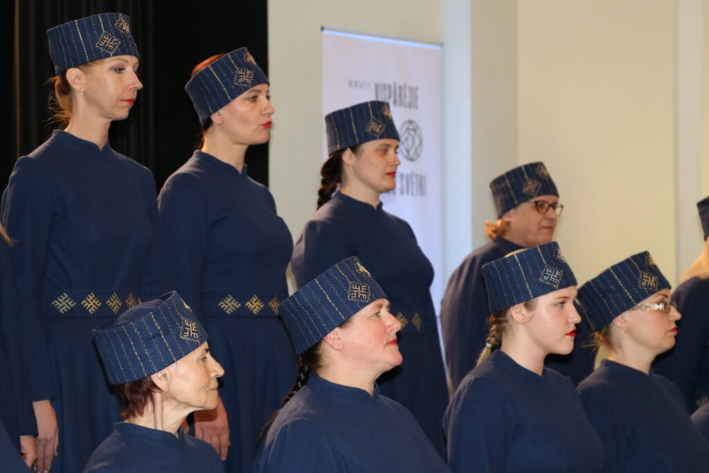 Kora “Liede” dalībnieces diriģente Ligita Plešanova-Jarusova raksturo kā ļoti aktīvas, sirsnīgas, atvērtas.
Autors: Foto: Dace Plaude
