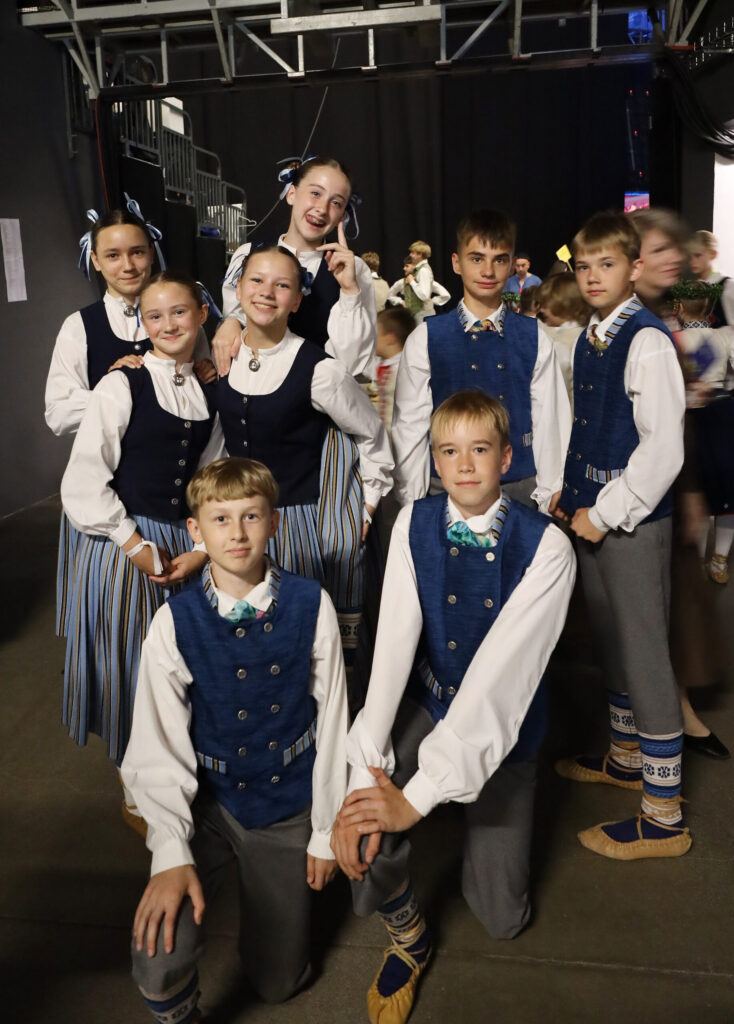 DAĻA “KNAUSĪŠU” 5.-6. klašu grupas dalībnieku.
Autors: FOTO: KASPARS TEILĀNS