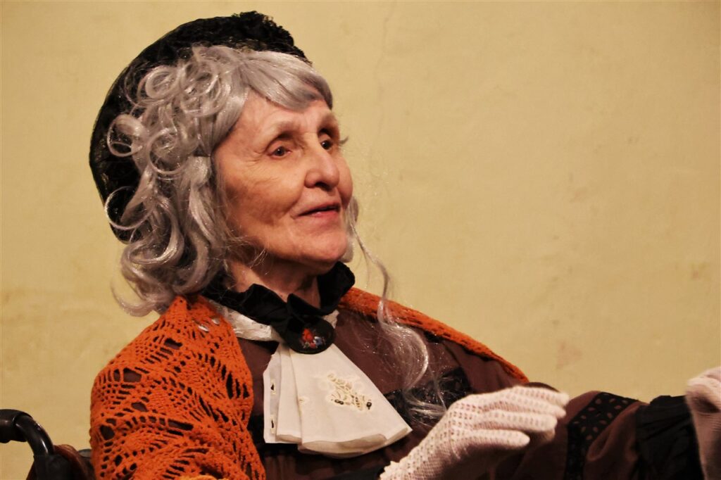 Grosīte (Zinaīda Borodkina) zina daudzus Stāmerienas pils stāstus un noslēpumus.
Autors: Foto: Sandra Dikmane