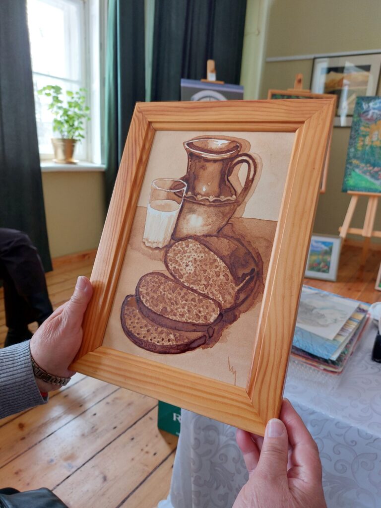 Glezna, kas zīmēta ar kafiju.
Autors: Foto: Pārsla Konrāde